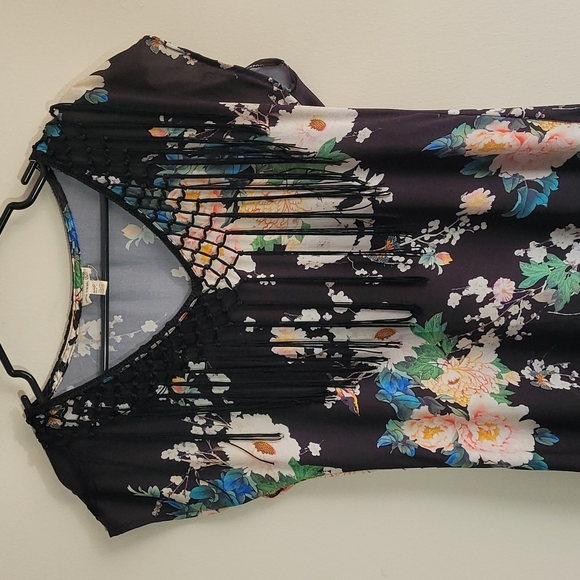 Urban Renewal Assymetric Hem Fringe Dress Size Small - Picture 5 of 9